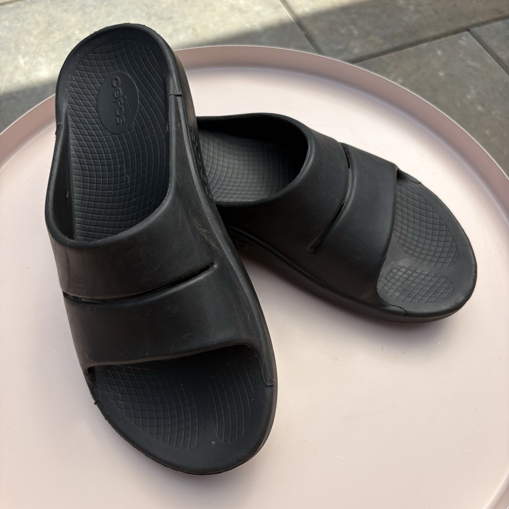 OOFOS Women's 12 / Men's 10 ~ OOahh Slide Sandal Black Recovery Comfort Shoes